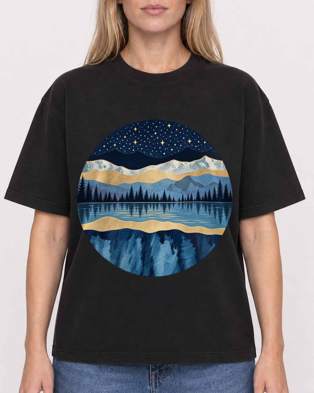 Mockup Boxy Heavyweight Tee Black female close-up 08
