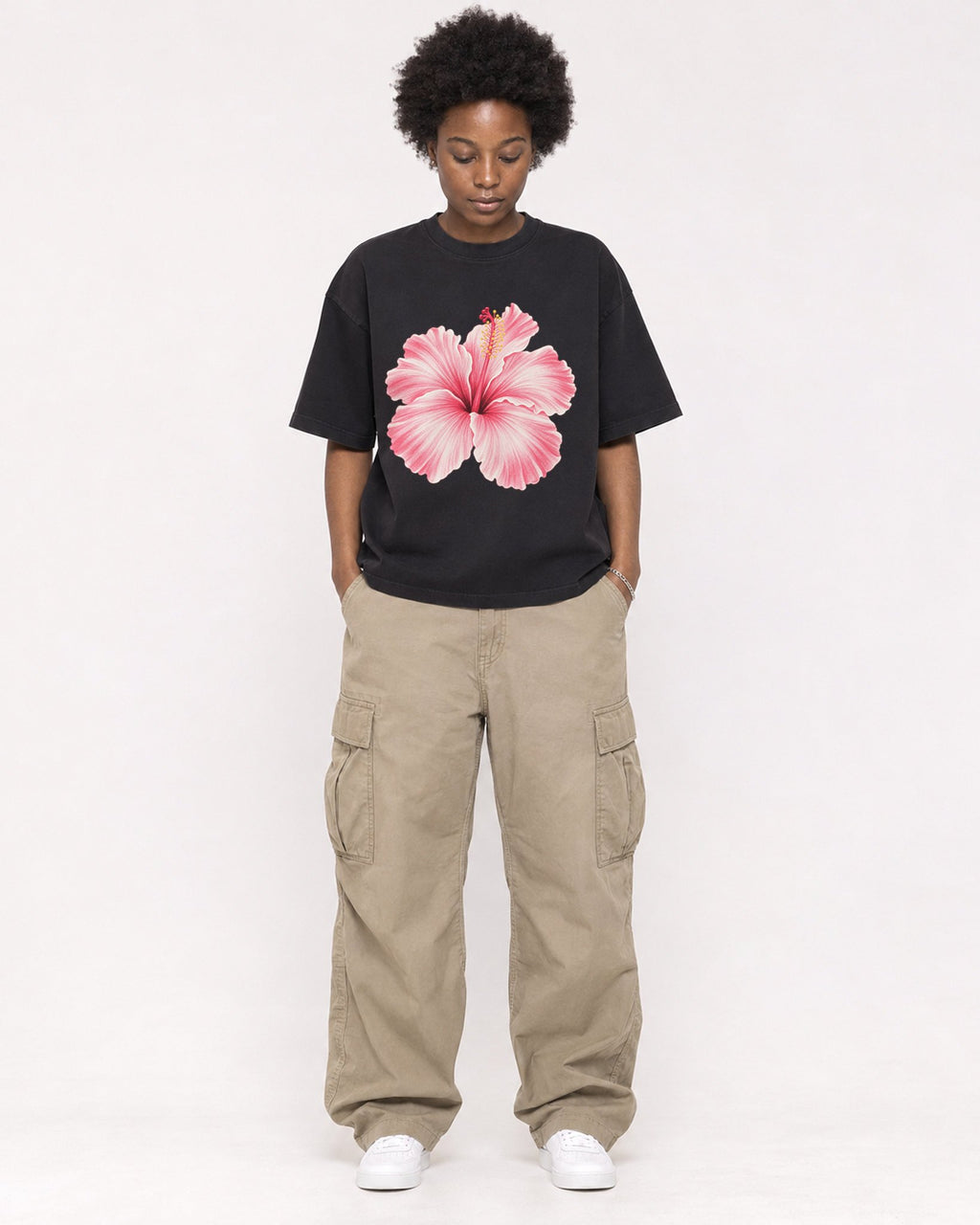 Mockup Boxy Heavyweight Tee Black female full-body 14