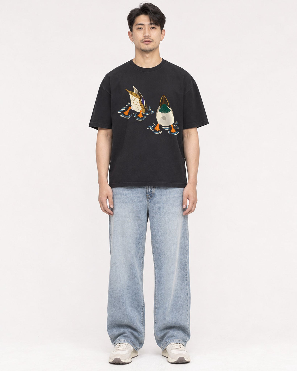 Mockup Boxy Heavyweight Tee Black male full-body 13