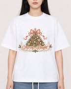 Mockup Boxy Heavyweight Tee White female close-up 01