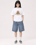 Mockup Boxy Heavyweight Tee White female full-body 01
