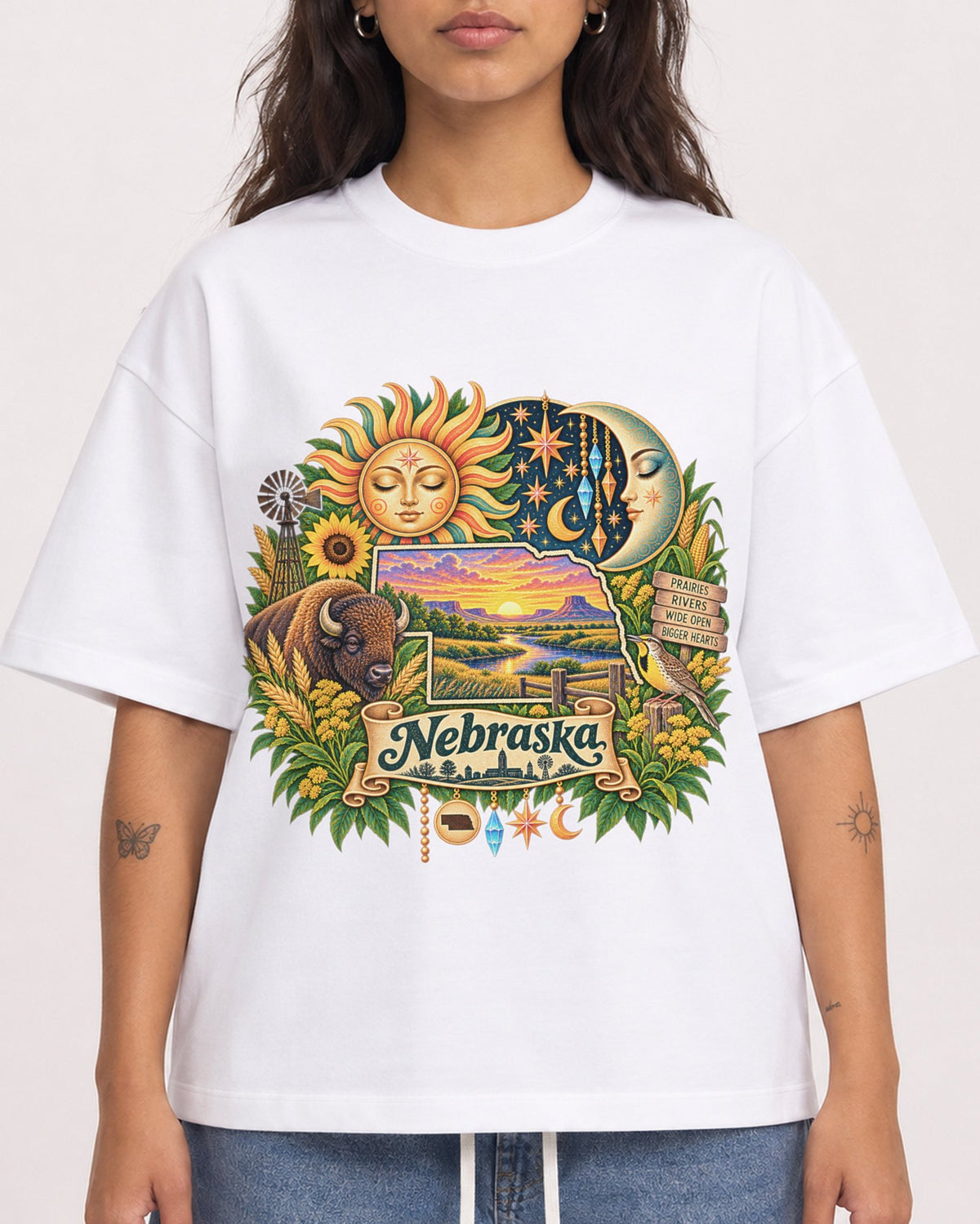 Mockup Boxy Heavyweight Tee White female close-up 06