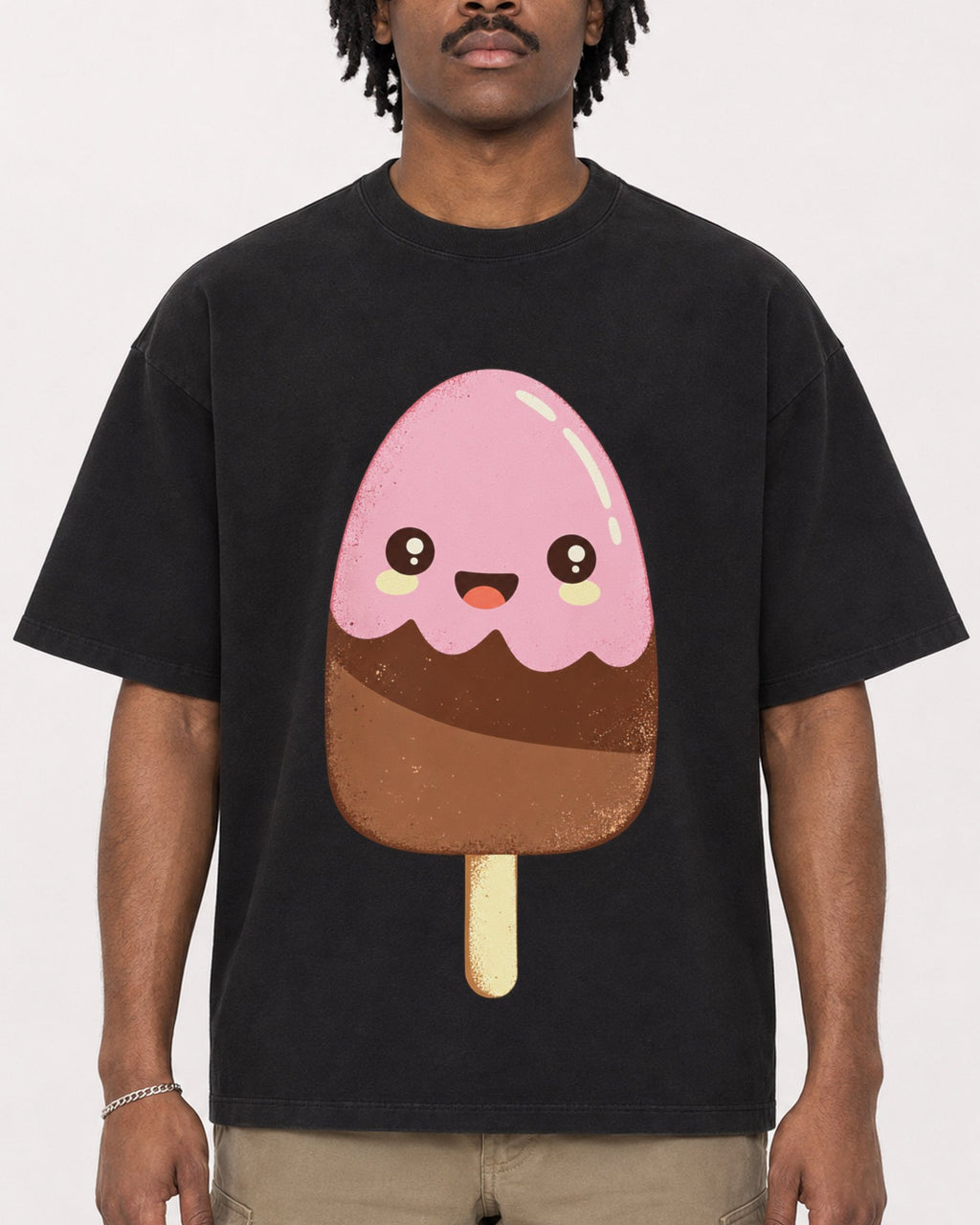 Mockup Boxy Heavyweight Tee Black male close-up 04