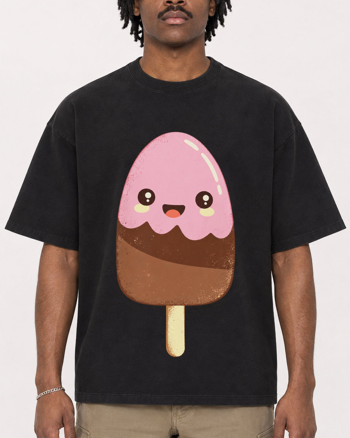Mockup Boxy Heavyweight Tee Black male close-up 04