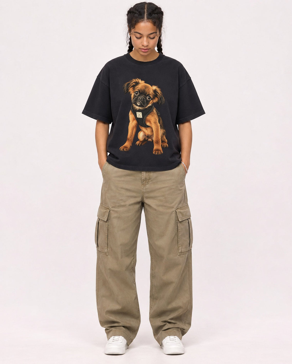 Mockup Boxy Heavyweight Tee Black female full-body 50