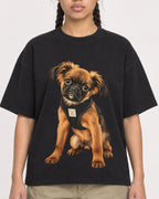 Mockup Boxy Heavyweight Tee Black female close-up 50