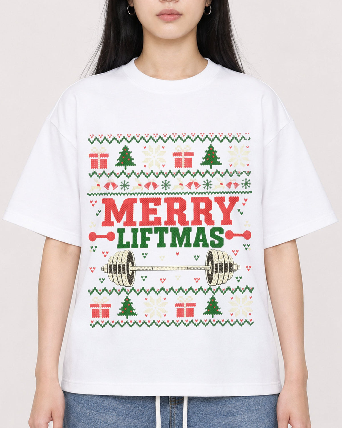 Mockup Boxy Heavyweight Tee White female close-up 01
