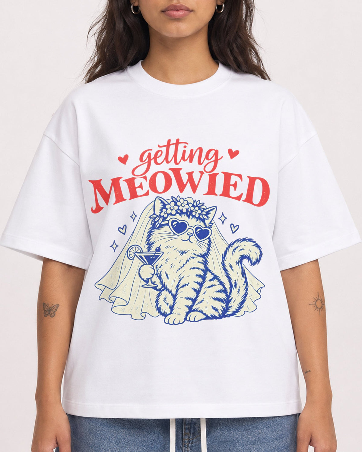Mockup Boxy Heavyweight Tee White female close-up 06