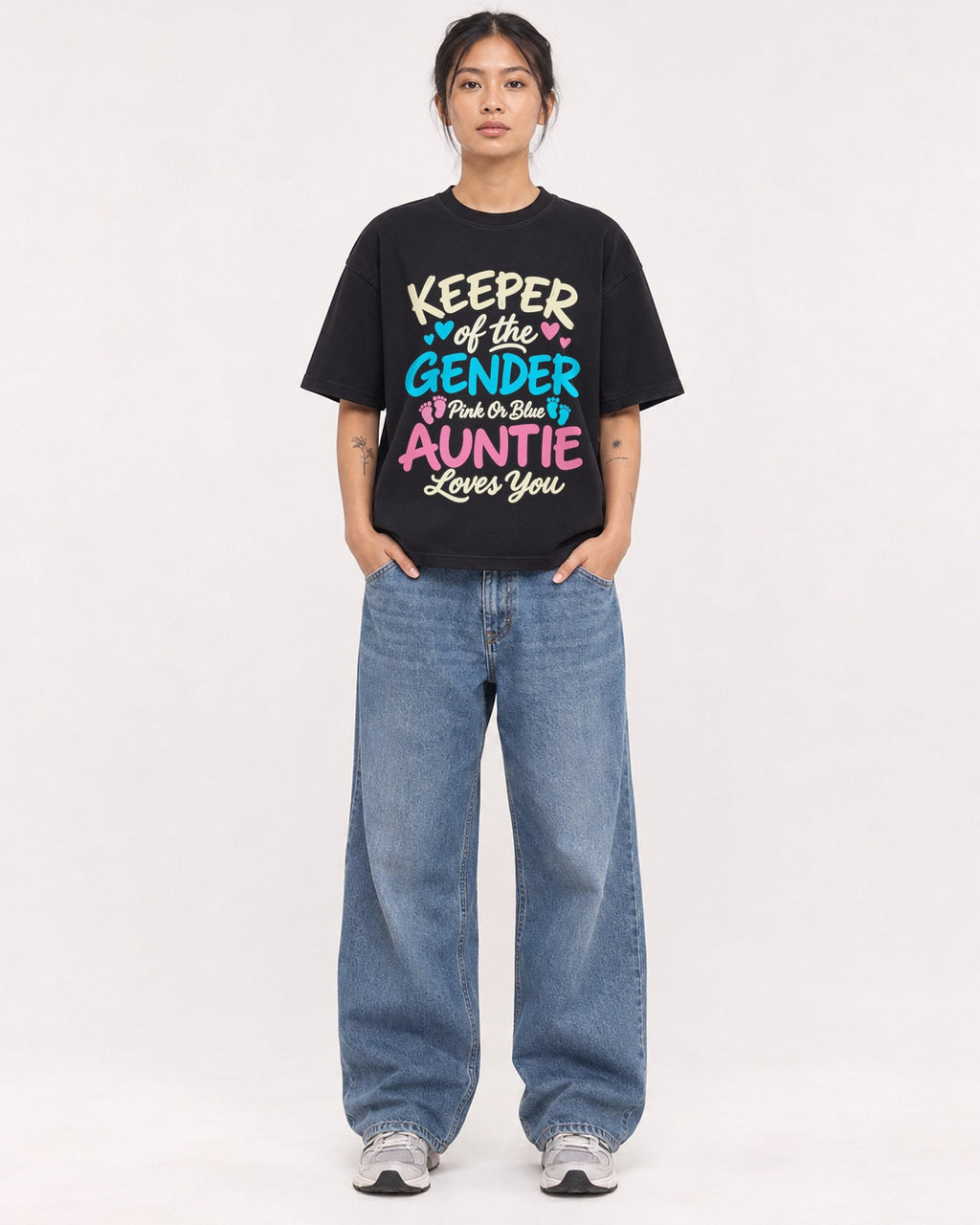 Mockup Boxy Heavyweight Tee Black female full-body 12