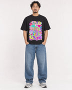 Mockup Boxy Heavyweight Tee Black male full-body 02
