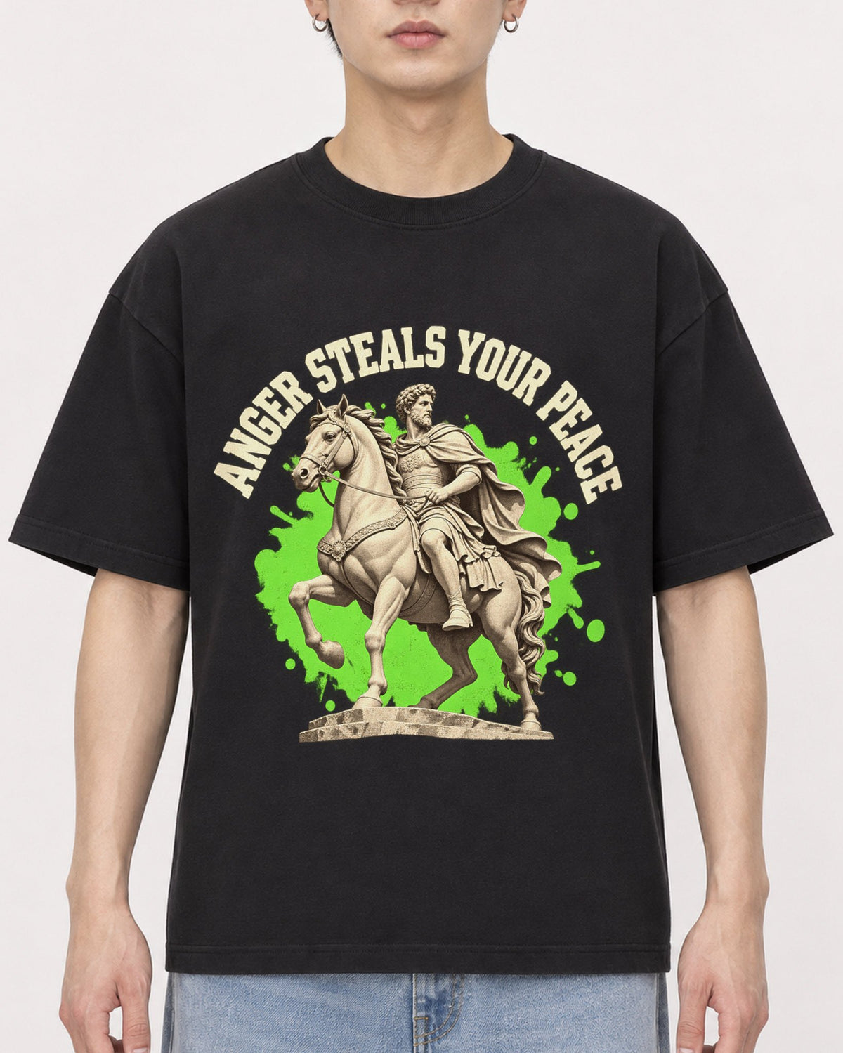 Mockup Boxy Heavyweight Tee Black male close-up 01