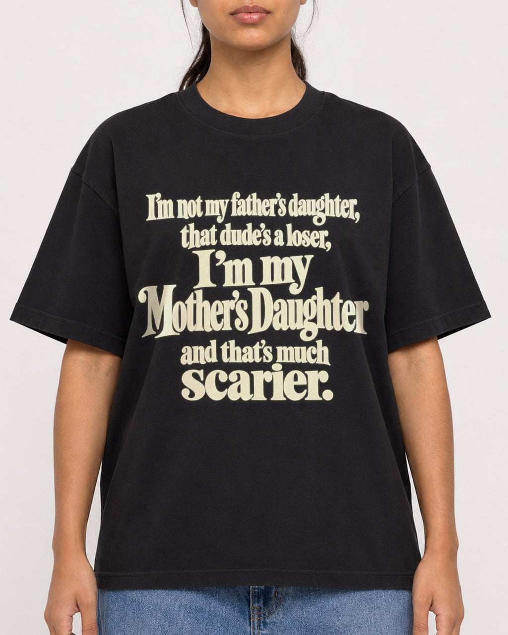 Mockup Boxy Heavyweight Tee Black female close-up 16