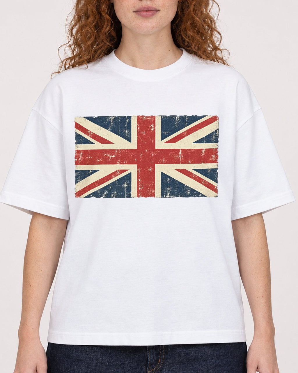 Mockup Boxy Heavyweight Tee White female close-up 09