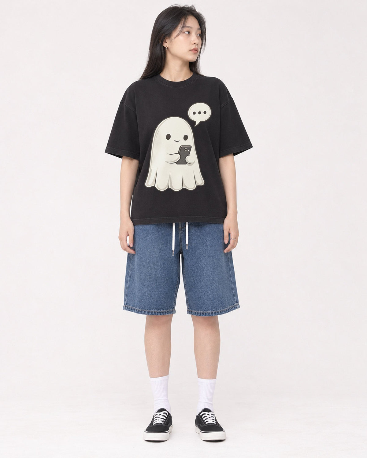 Mockup Boxy Heavyweight Tee Black female full-body 01