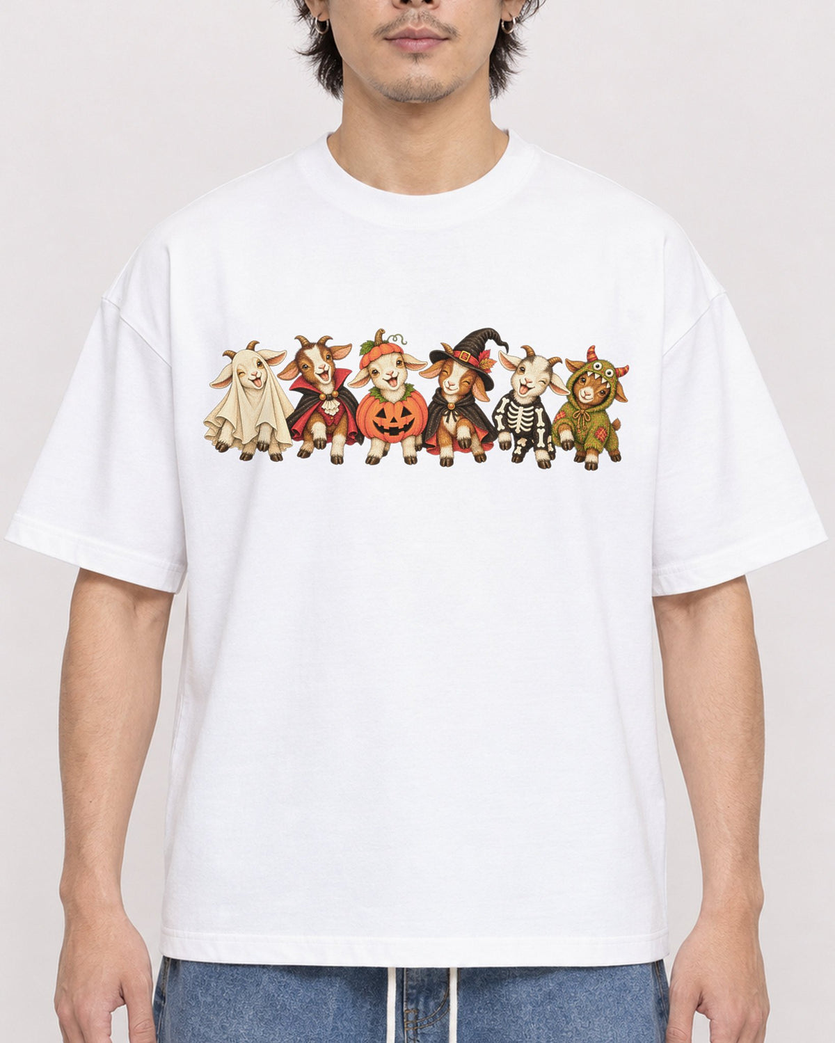 Mockup Boxy Heavyweight Tee White male close-up 03