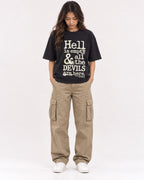 Mockup Boxy Heavyweight Tee Black female full-body 02