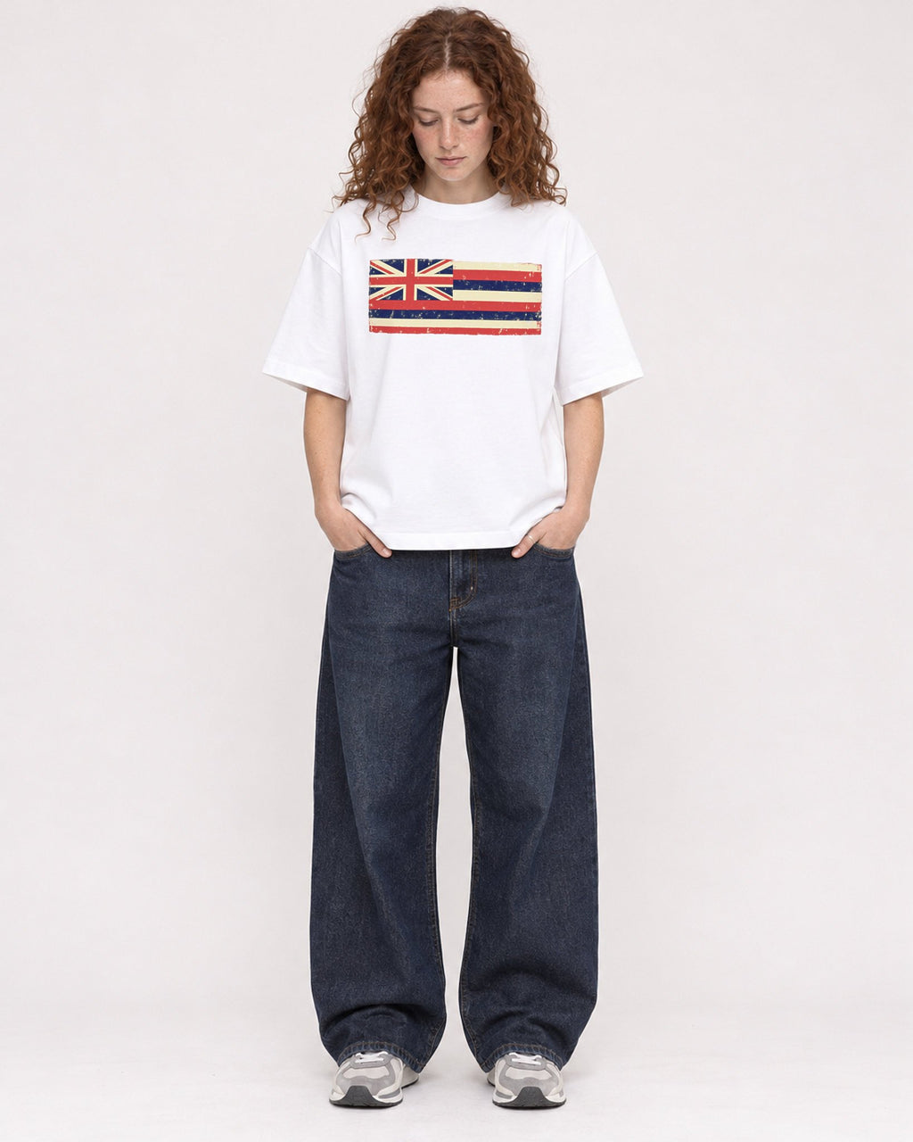Mockup Boxy Heavyweight Tee White female full-body 09