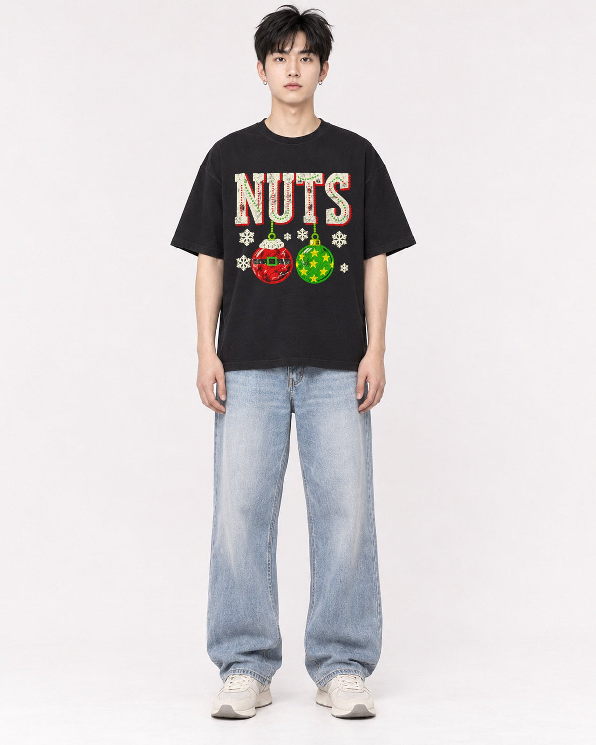 Mockup Boxy Heavyweight Tee Black male full-body 01