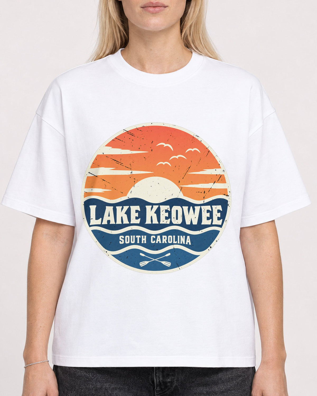 Mockup Boxy Heavyweight Tee White female close-up 08