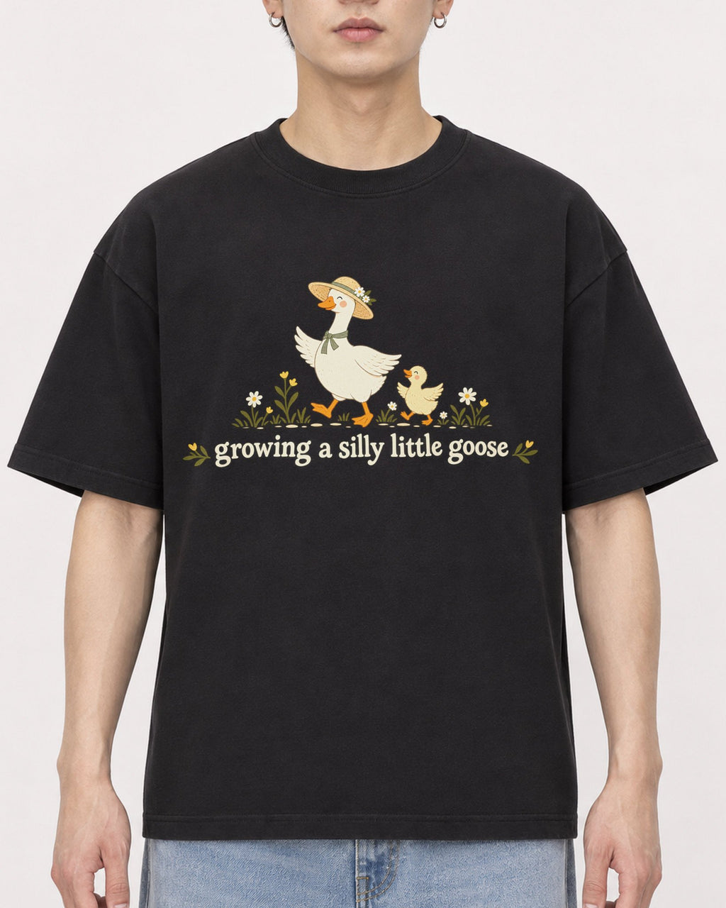 Mockup Boxy Heavyweight Tee Black male close-up 01
