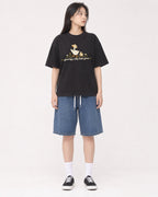 Mockup Boxy Heavyweight Tee Black female full-body 01