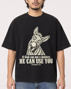 Mockup Boxy Heavyweight Tee Black male close-up 22