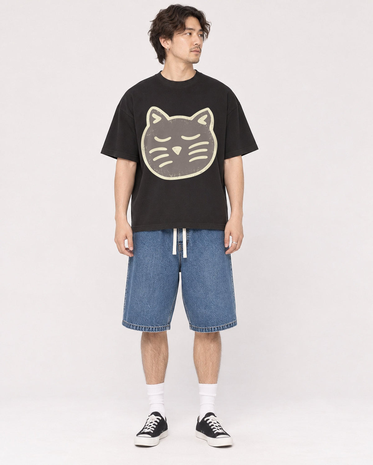 Mockup Boxy Heavyweight Tee Black male full-body 03