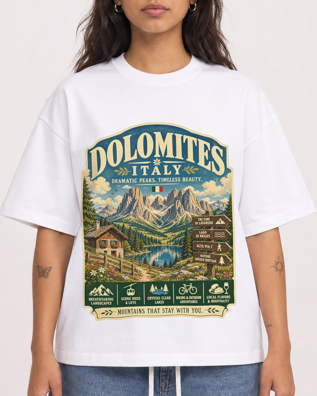 Mockup Boxy Heavyweight Tee White female close-up 06