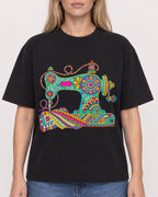 Mockup Boxy Heavyweight Tee Black female close-up 08