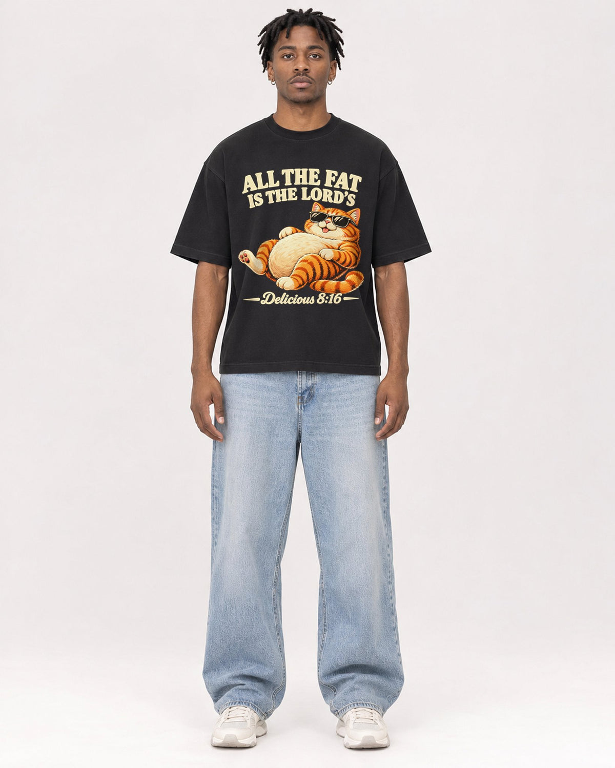 Mockup Boxy Heavyweight Tee Black male full-body 05