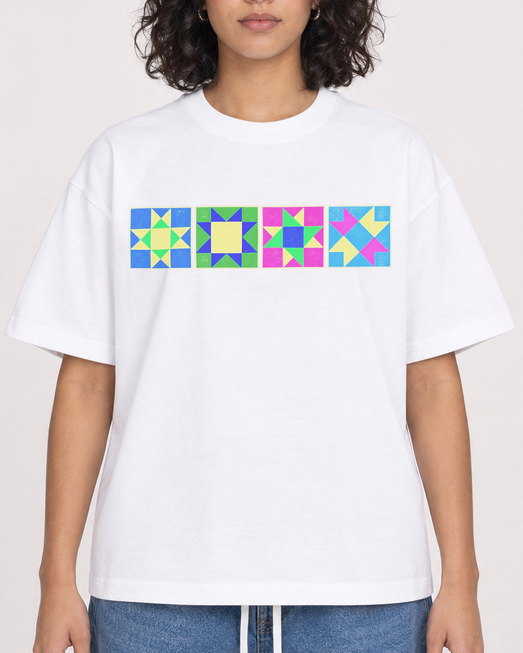 Mockup Boxy Heavyweight Tee White female close-up 26