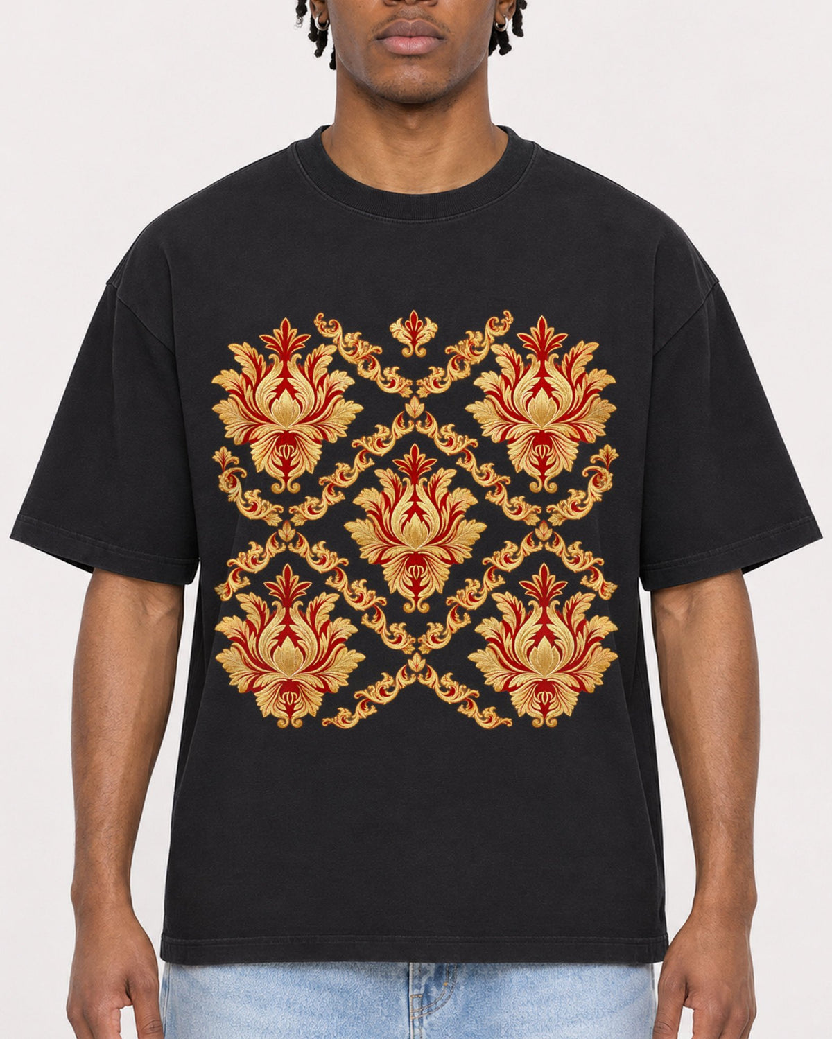Mockup Boxy Heavyweight Tee Black male close-up 05