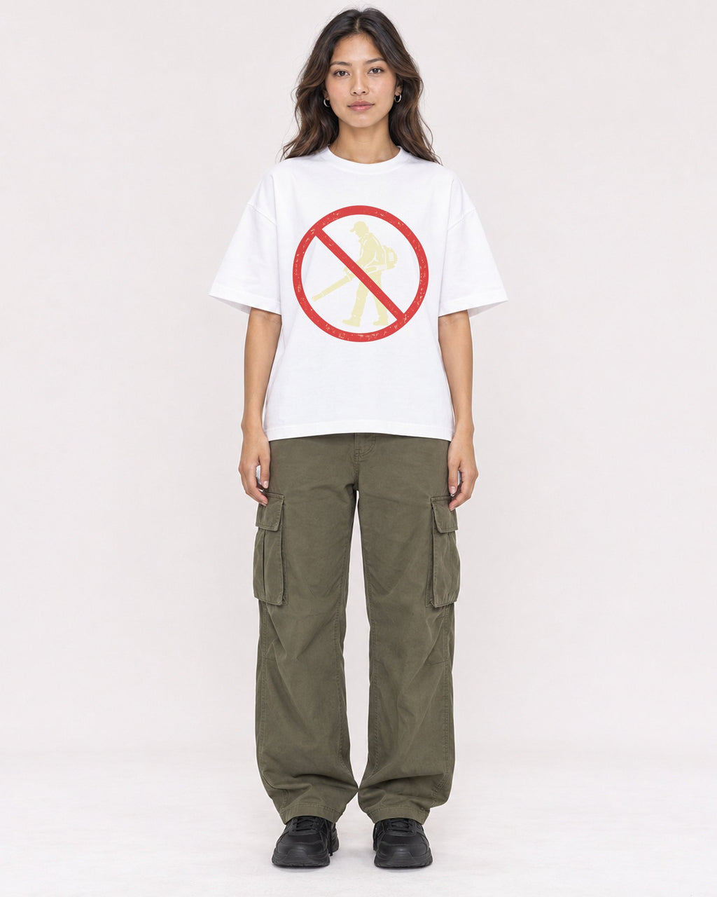 Mockup Boxy Heavyweight Tee White female full-body 02