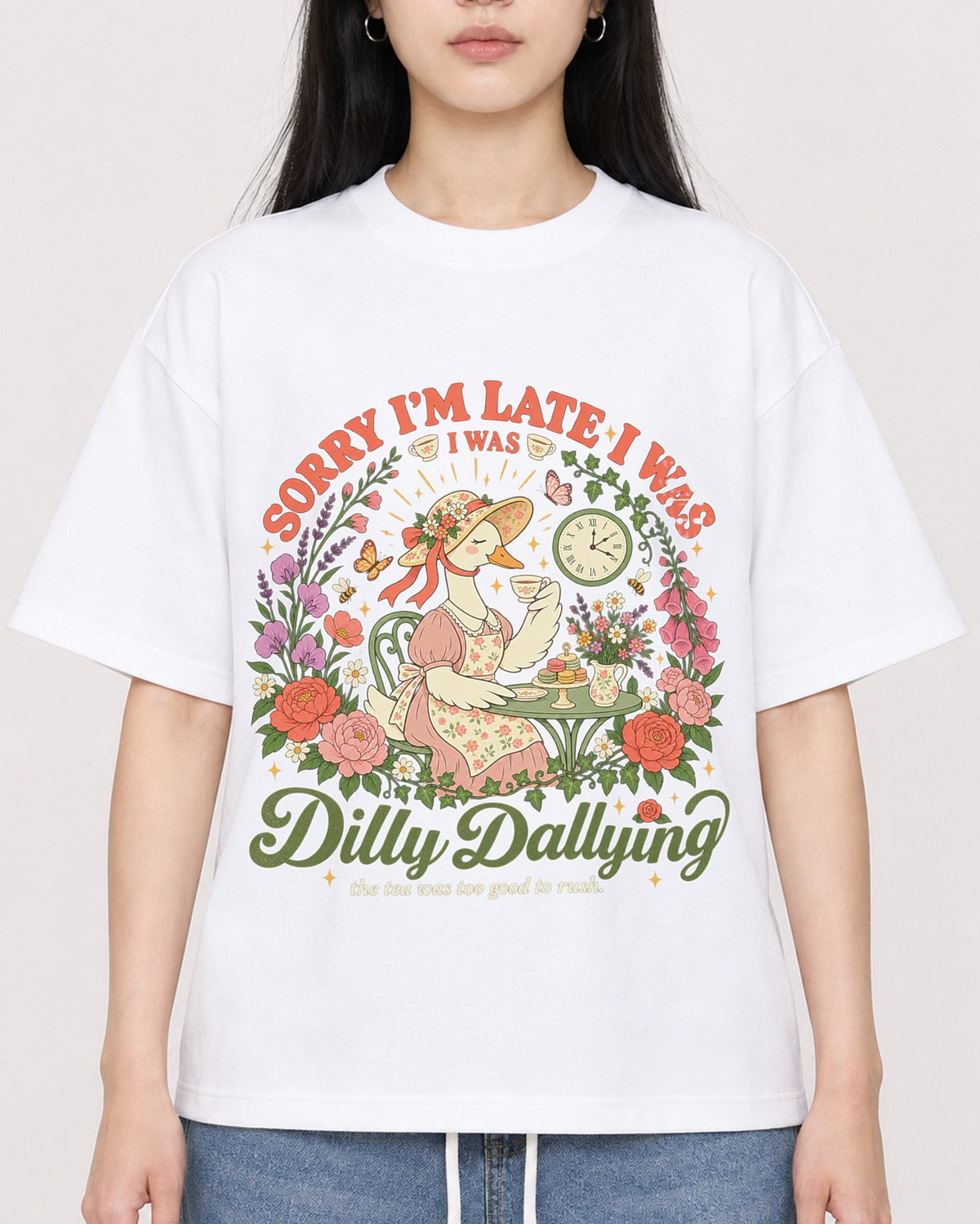 Mockup Boxy Heavyweight Tee White female close-up 01