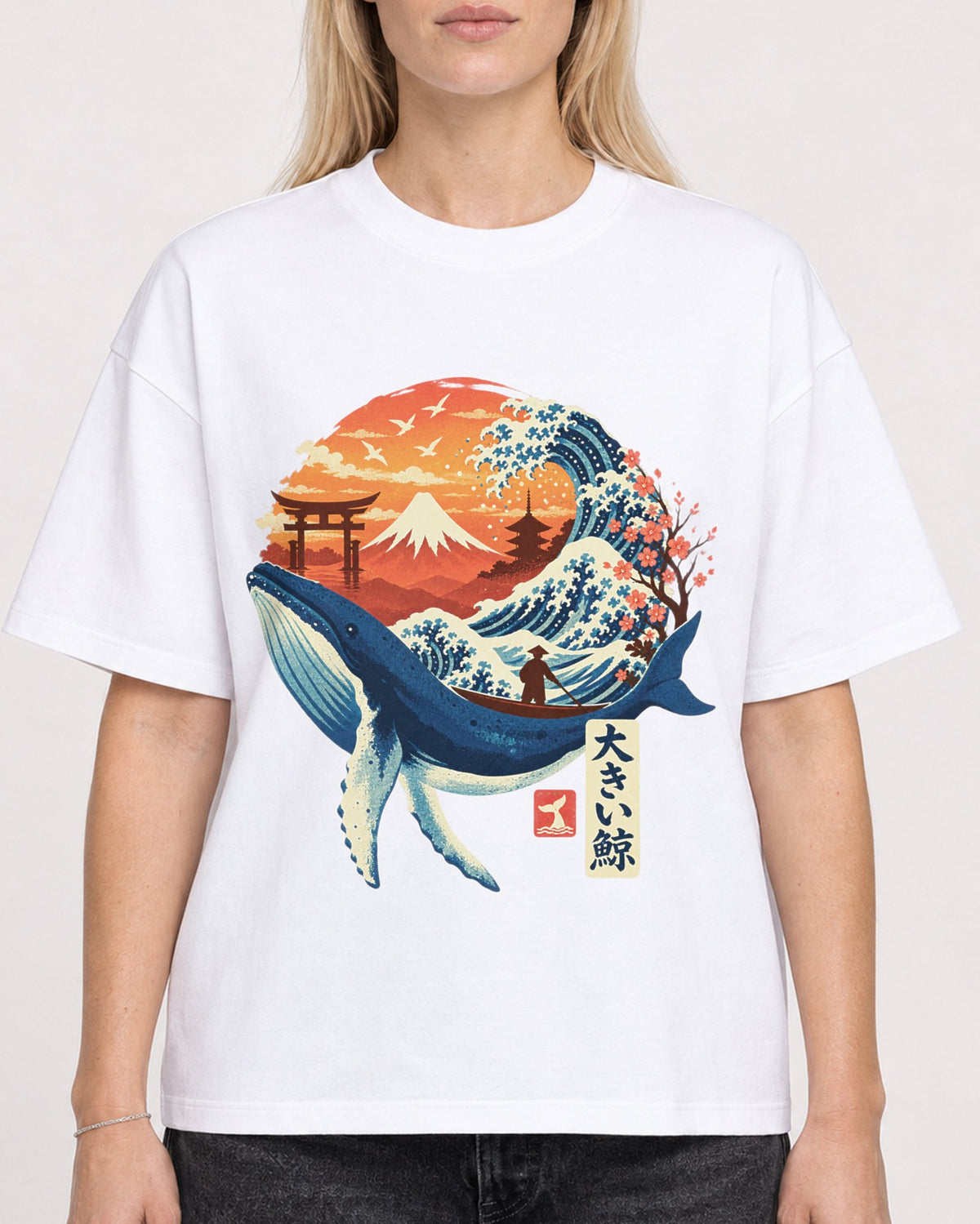 Mockup Boxy Heavyweight Tee White female close-up 08