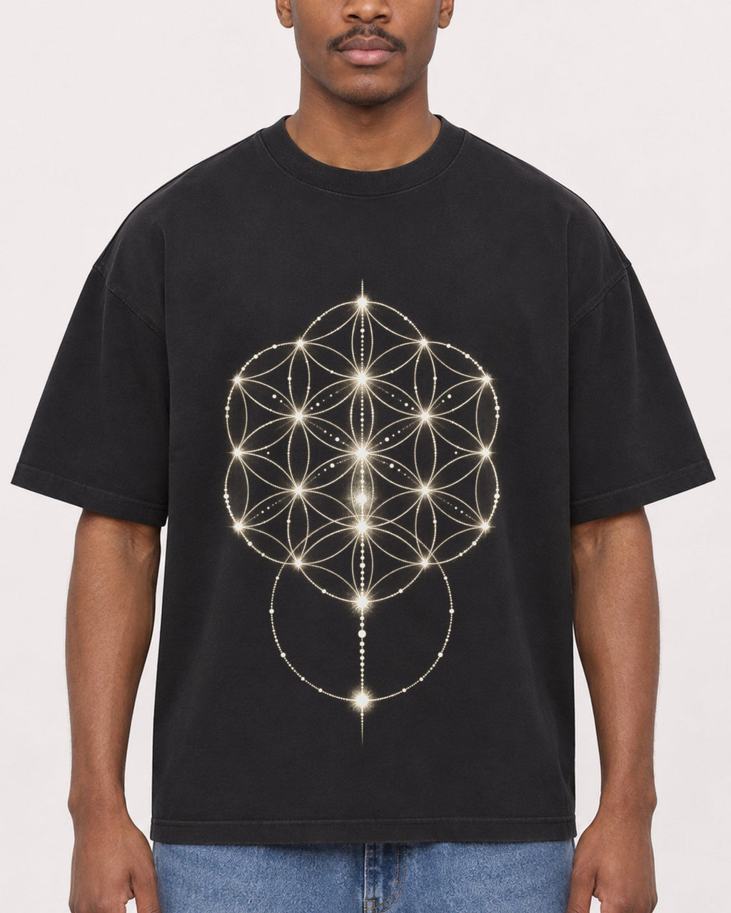 Mockup Boxy Heavyweight Tee Black male close-up 14