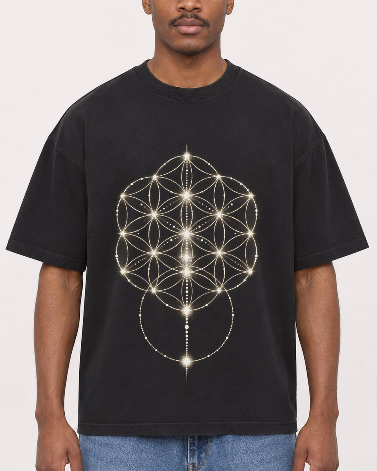 Mockup Boxy Heavyweight Tee Black male close-up 14