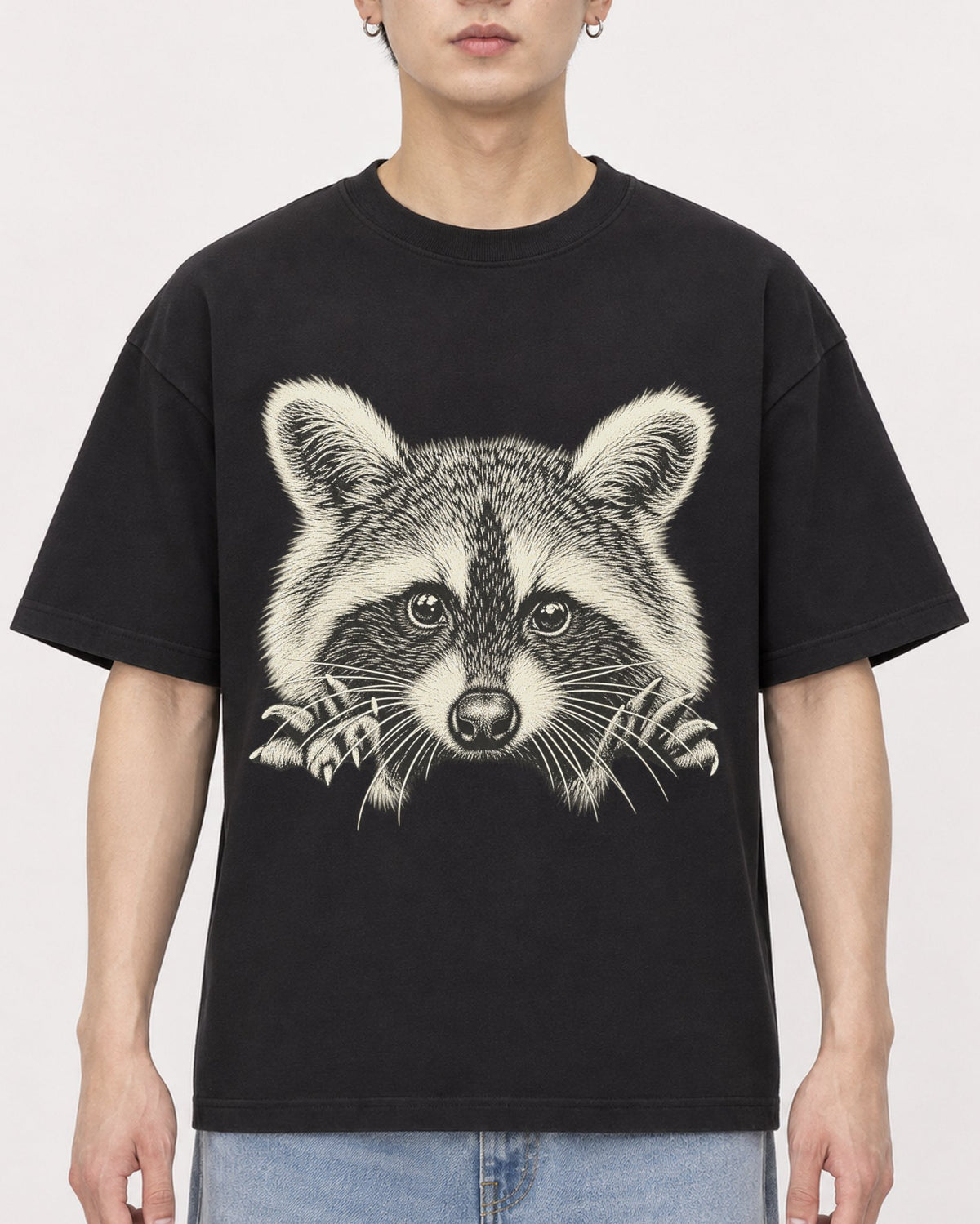Mockup Boxy Heavyweight Tee Black male close-up 01