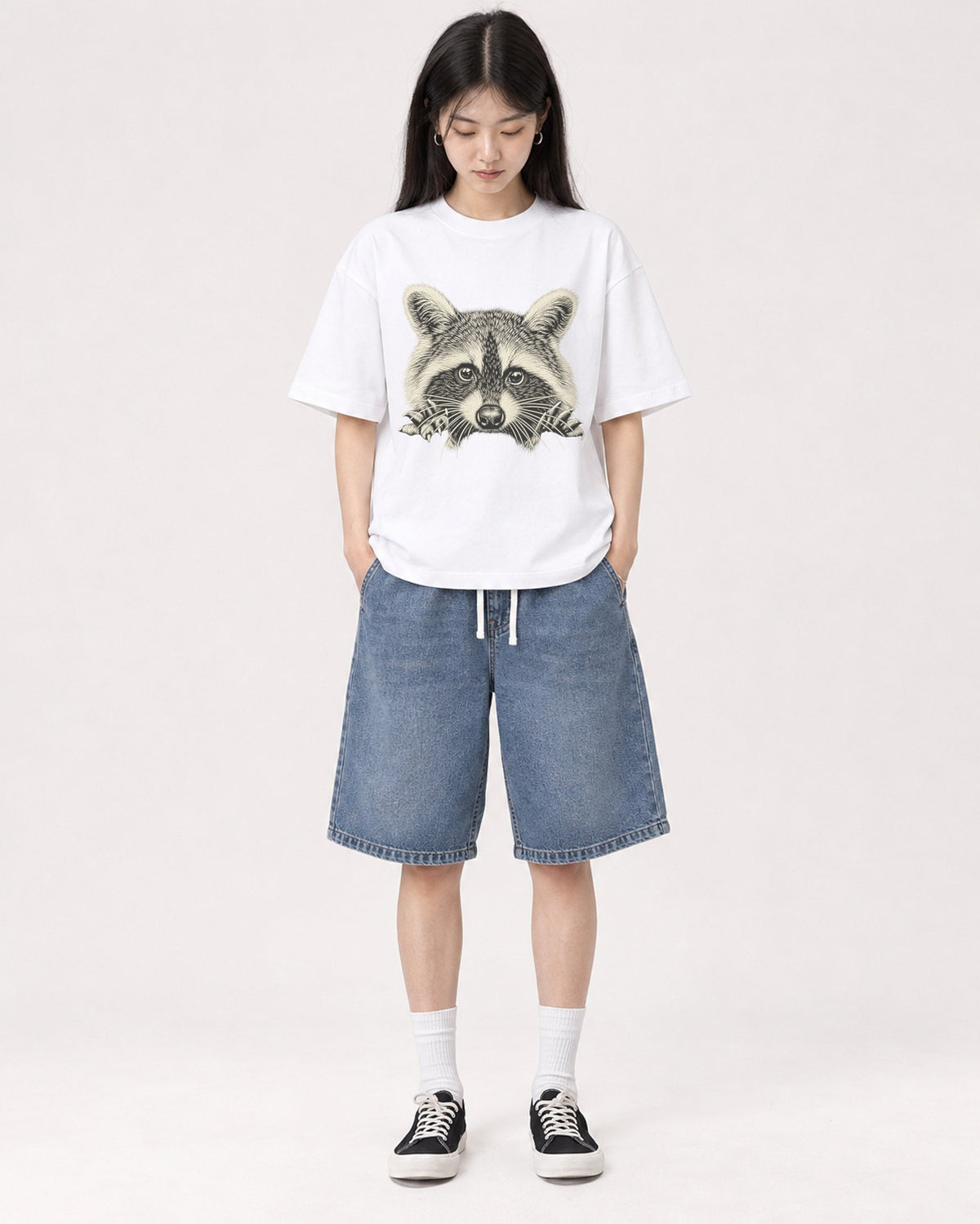 Mockup Boxy Heavyweight Tee White female full-body 01