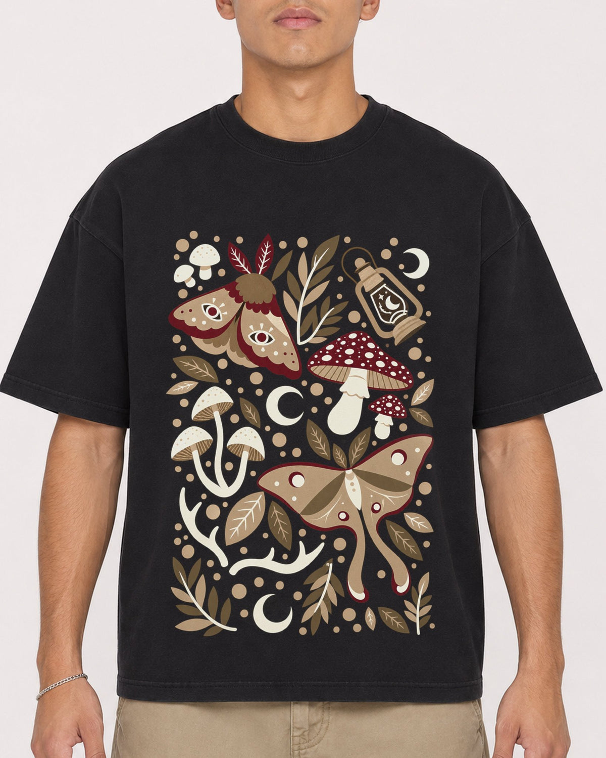 Mockup Boxy Heavyweight Tee Black male close-up 16
