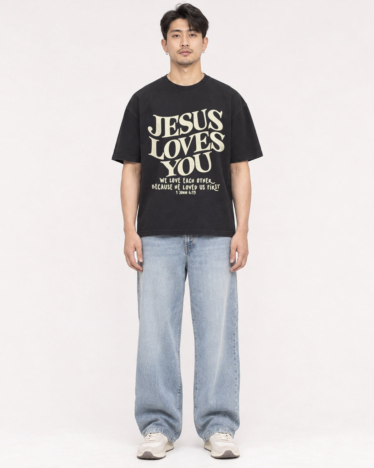 Mockup Boxy Heavyweight Tee Black male full-body 13