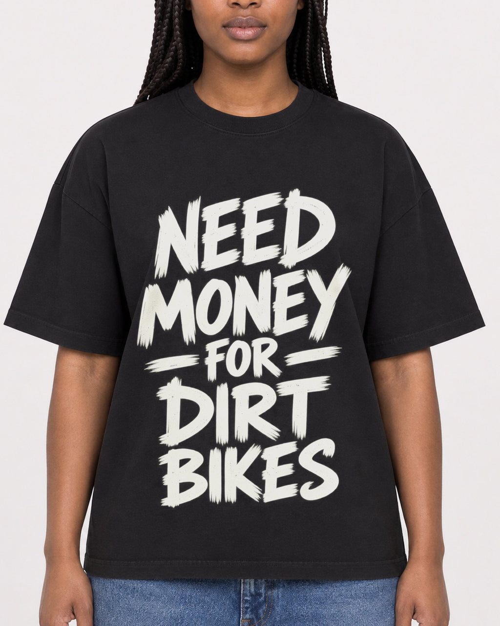Mockup Boxy Heavyweight Tee Black female close-up 04