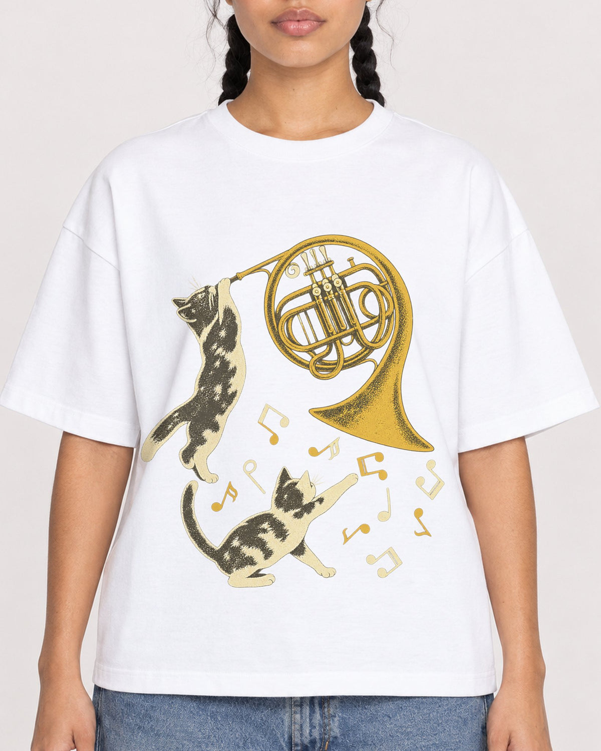 Mockup Boxy Heavyweight Tee White female close-up 50