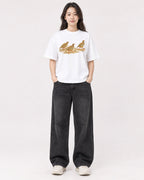 Mockup Boxy Heavyweight Tee White female full-body 03