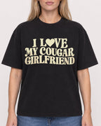 Mockup Boxy Heavyweight Tee Black female close-up 08
