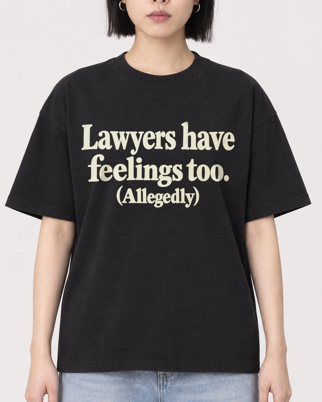 Mockup Boxy Heavyweight Tee Black female close-up 11