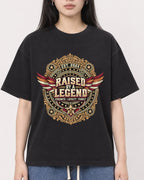 Mockup Boxy Heavyweight Tee Black female close-up 01