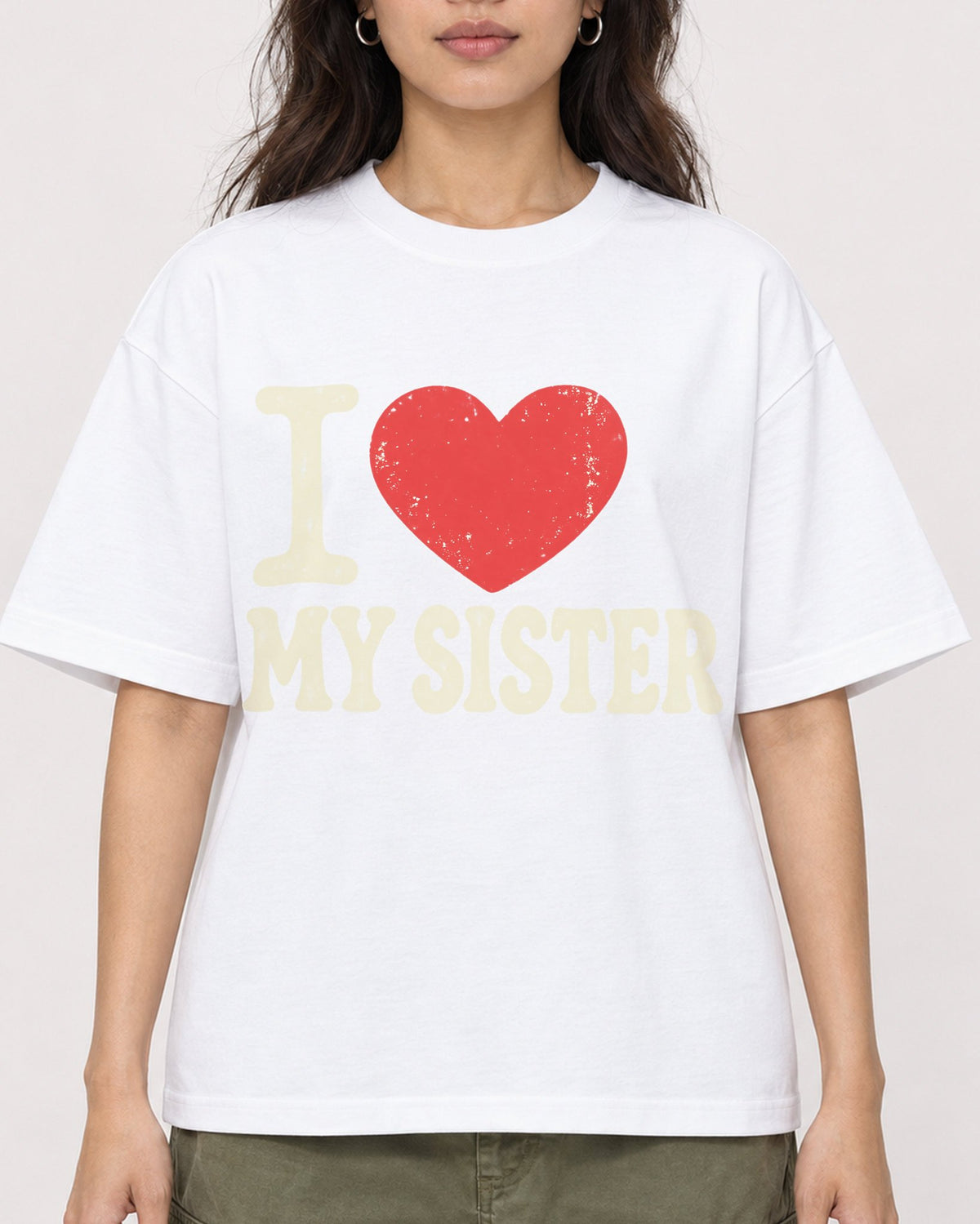 Mockup Boxy Heavyweight Tee White female close-up 02