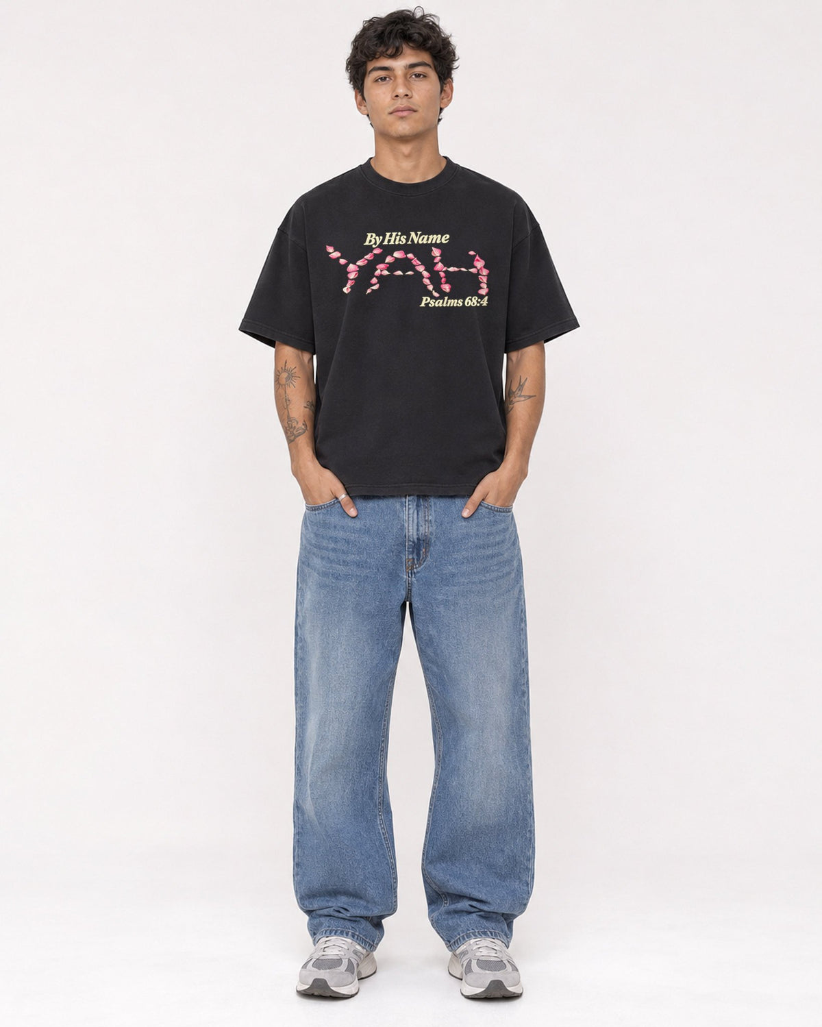 Mockup Boxy Heavyweight Tee Black male full-body 06