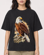 Mockup Boxy Heavyweight Tee Black female close-up 02